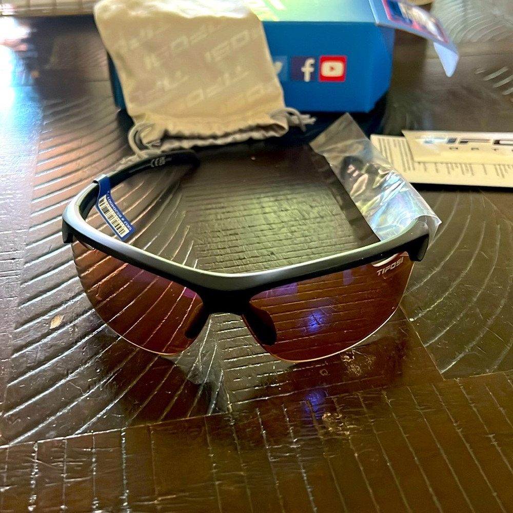 Brand new Tifosi activity glasses.